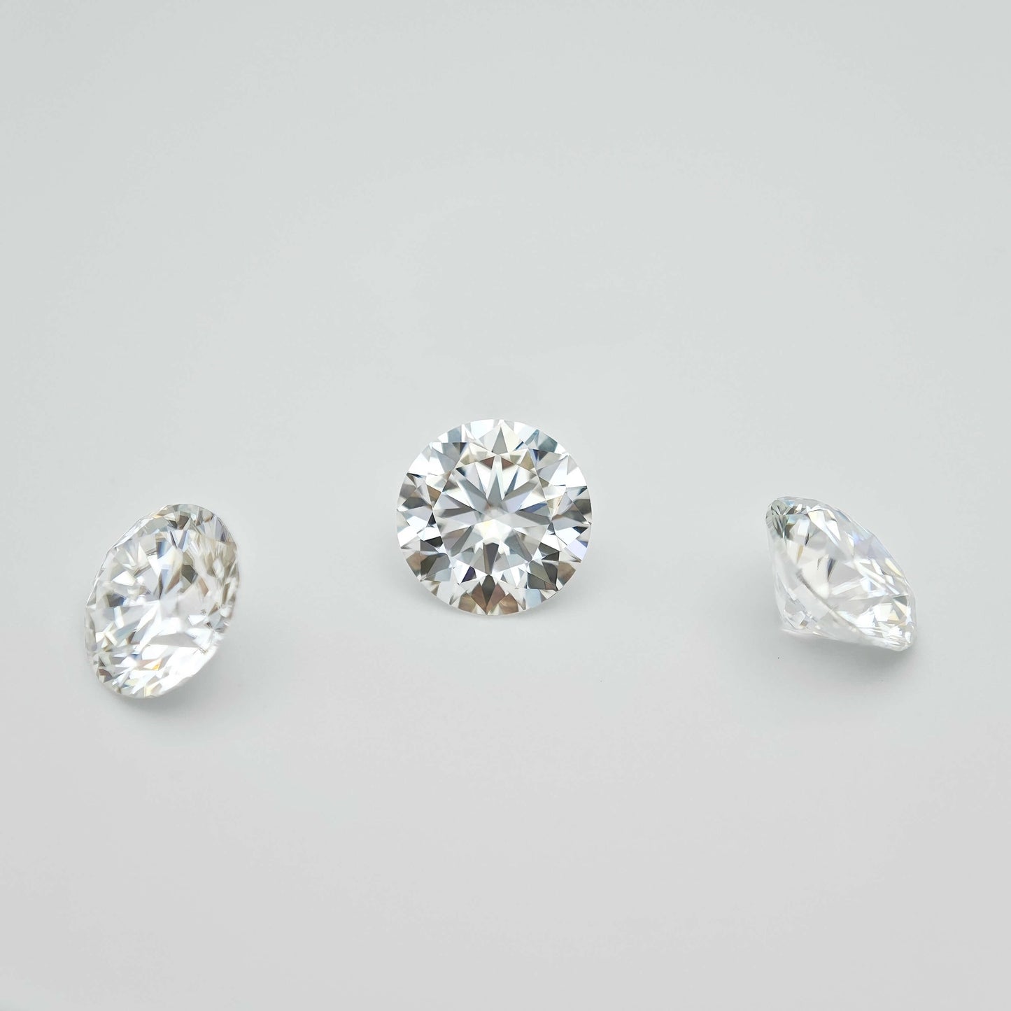1.0ct Round Lab-Grown Diamond E Color VS2 Clarity IGI Certified