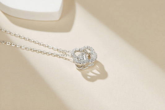 Blooming Grace – Sterling Silver Moissanite Clover Pendant Necklace