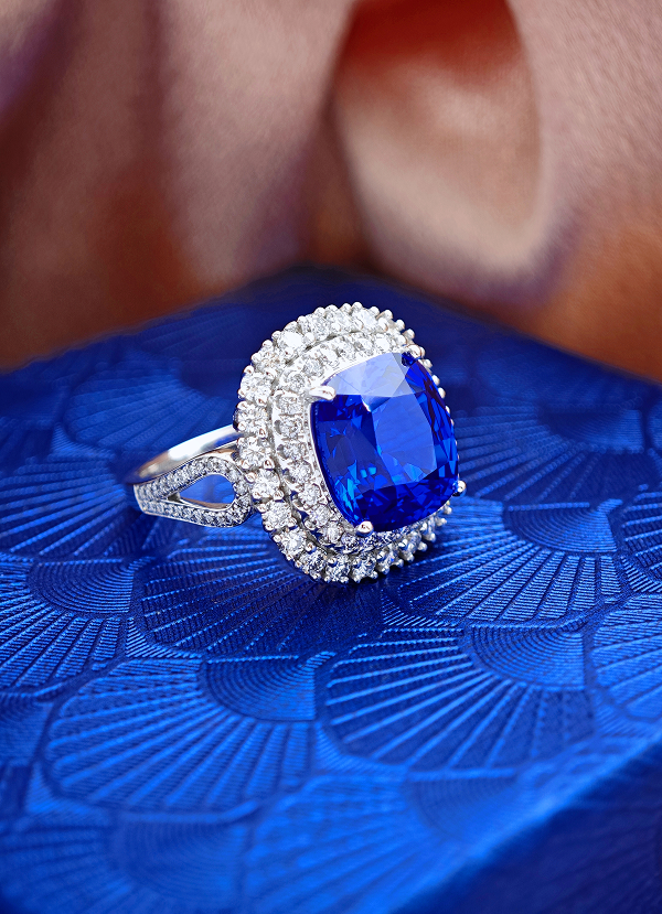 Lab-Grown Kashmir Blue Sapphire Ring | 10x11mm Cushion Cut | Lab-Grown Diamonds | Platinum Luxury