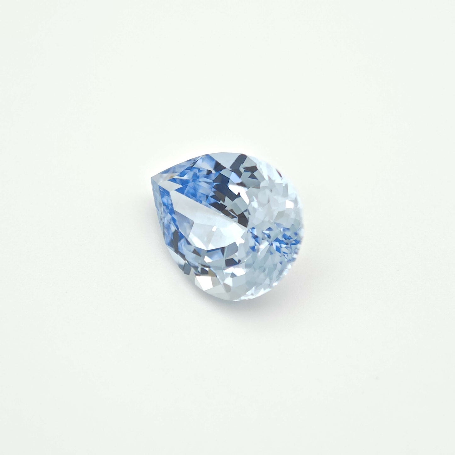 lab-grown aquamarine sapphire pear cut sky bule color 7*9mm