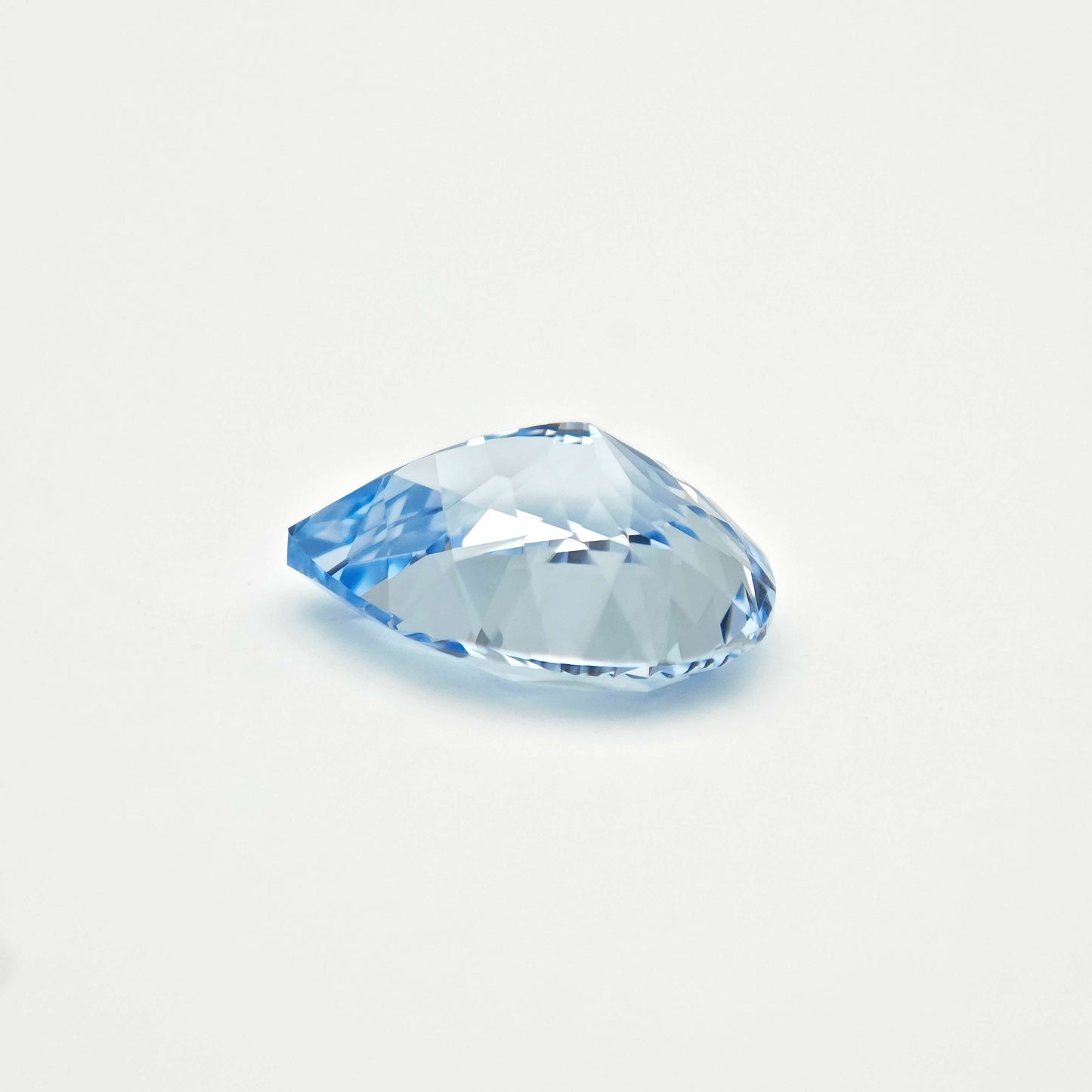lab-grown aquamarine sapphire pear cut sky bule color 7*9mm