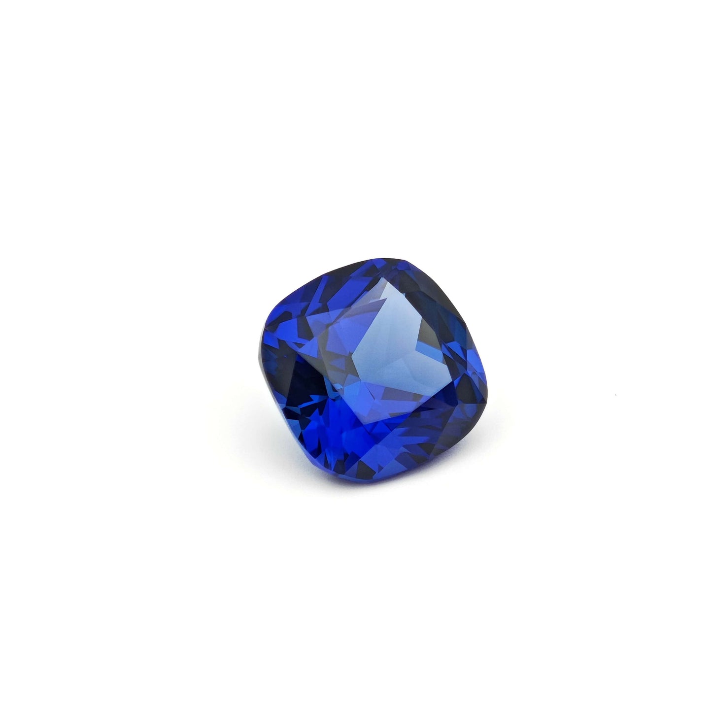 Lab grown Royal Blue Sapphire Cushion cut Loose stone