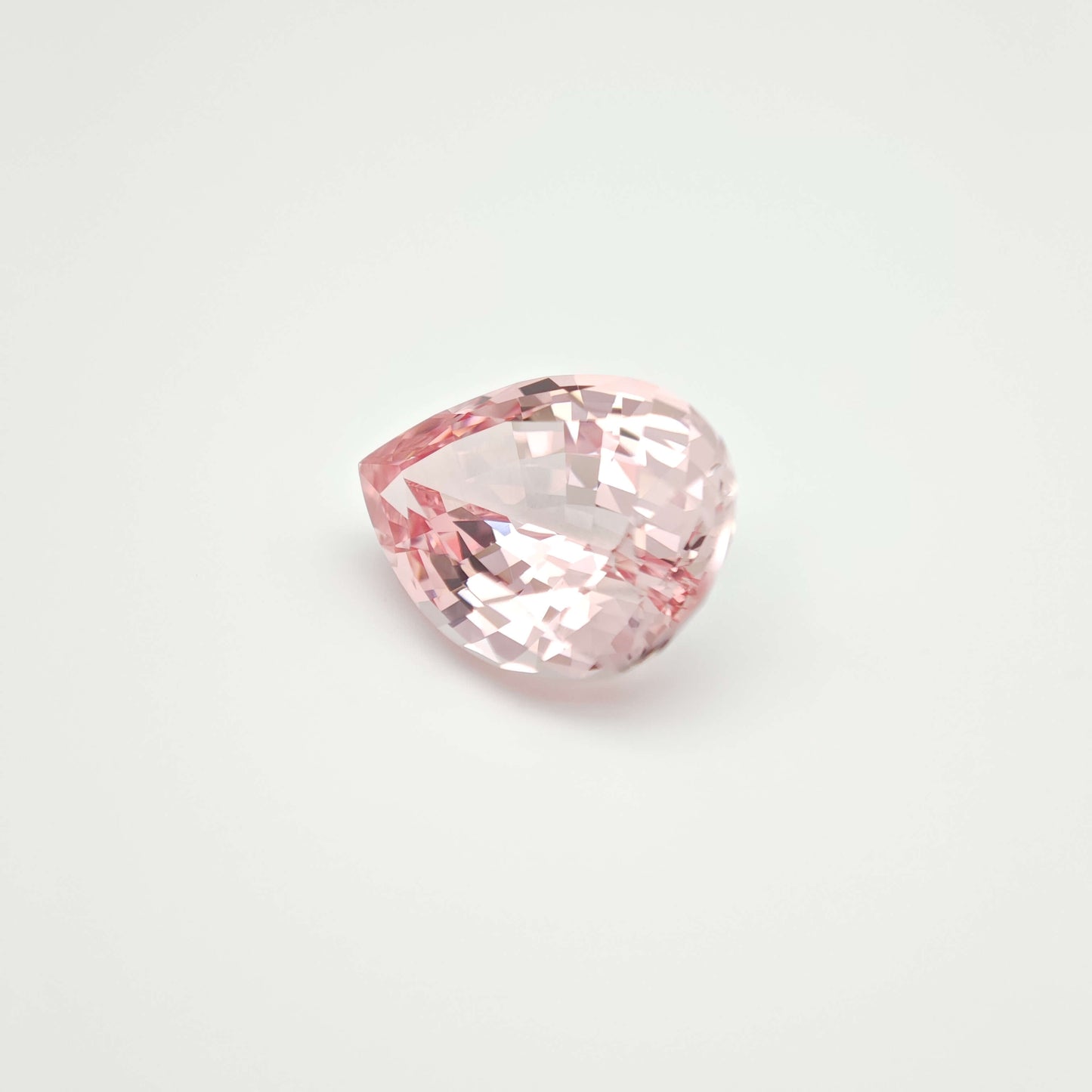 Lab grown Sapphire Light pink Pear cut 10x14mm 7.4ct