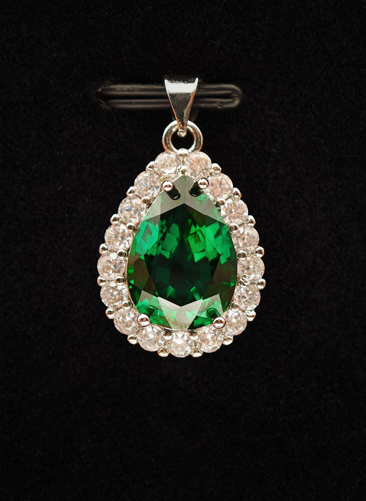 Lab-grown Tsavorite Emerald Green Color Pendant/Necklace