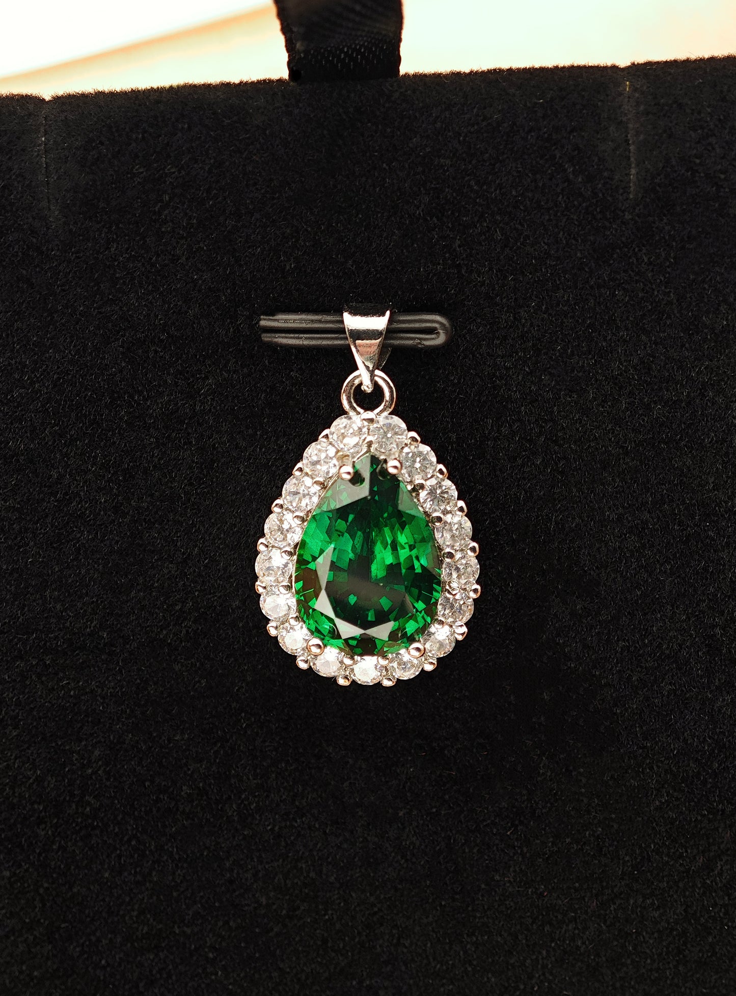 Lab-grown Tsavorite Emerald Green Color Pendant/Necklace