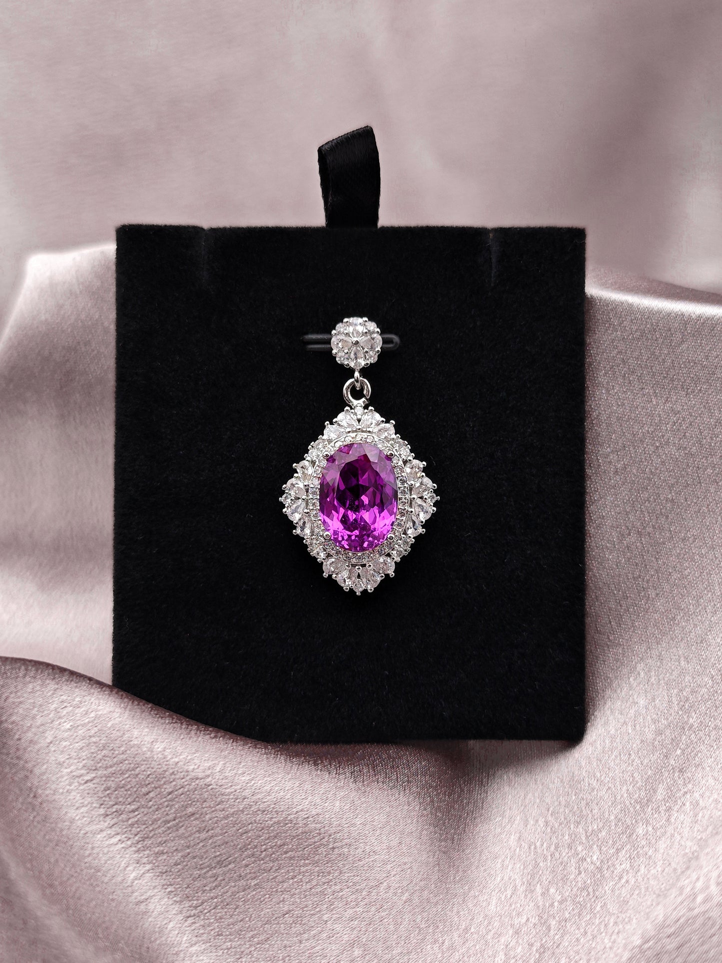 8ct Magenta Lab-grown Sapphire Oval Cut-Luxurious Pendant Necklace