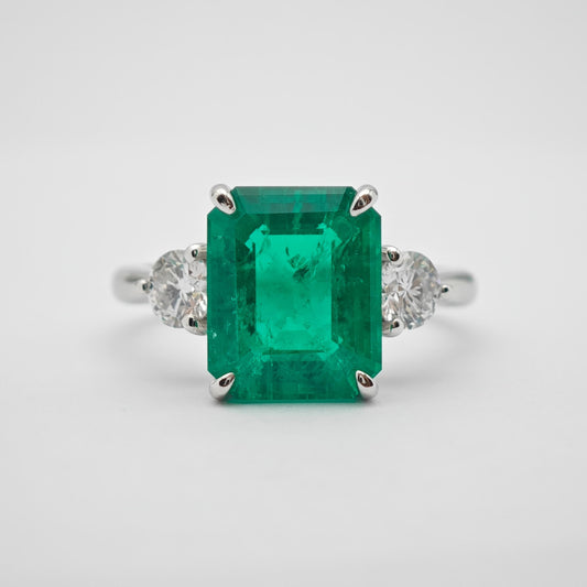 Lab Grown Emerald Ring | 9x11mm 3.7ct Emerald Cut Center Stone | Lab-Grown Diamonds | Platinum Material